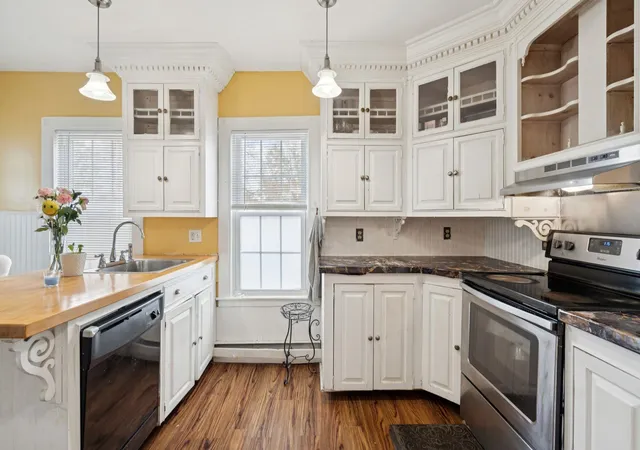 Homes for sale in Claremont, NH | 179 Pleasant St, Claremont, NH 03743 | MLS# 5089826