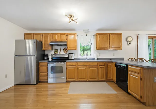Homes for sale in Hooksett, NH | 2 Arthur Ave, Hooksett, NH 03106 | MLS# 5089877