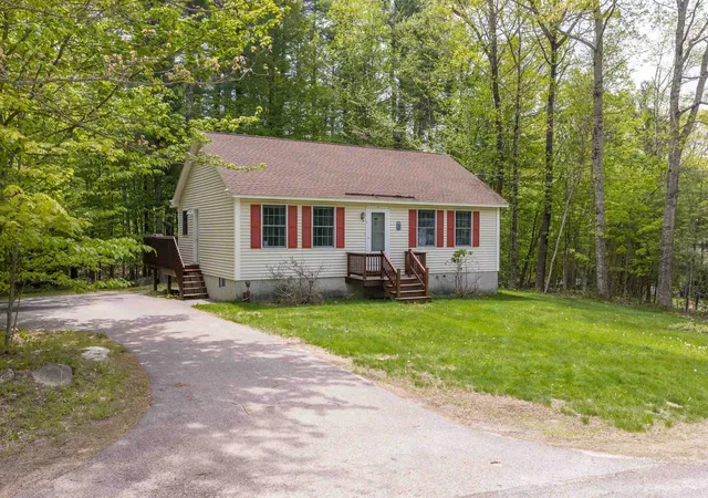 Homes for sale in Meredith, NH | 4 Ledley Ln, Meredith, NH 03253 | MLS# 5089905