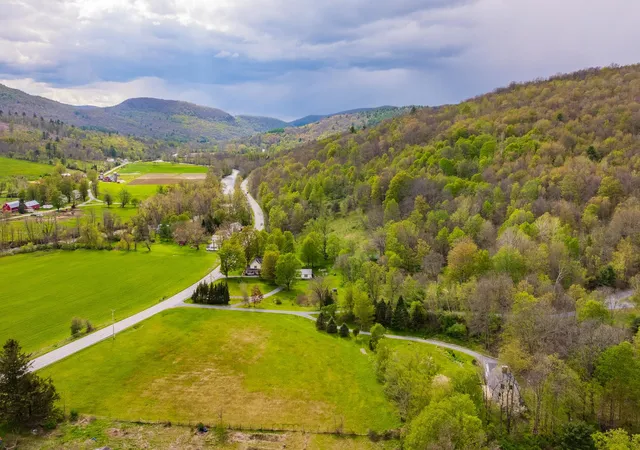 Homes for sale in Arlington, VT | 136 Fox Run Rd, Arlington, VT 05250 | MLS# 5089945