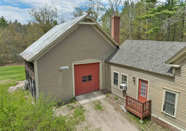 Photo 2 of Sale Pending at 239 Wentworth Rd, Brookfield, NH 03872 | MLS# 5089978 | Listing updated on 2026-08-26