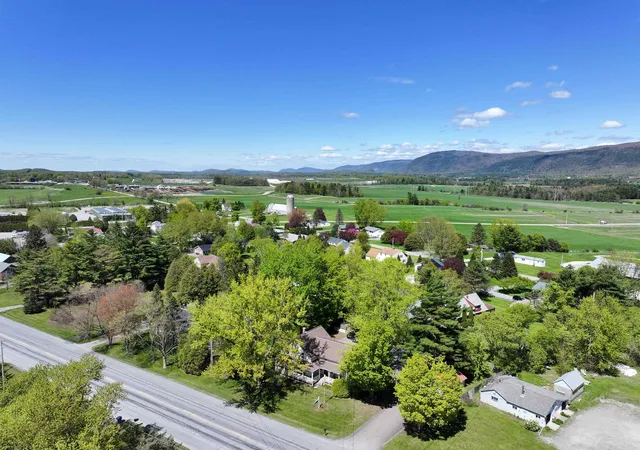 2nd image of 2337 Vt Route 7, Middlebury, VT 05753 | MLS# 5089982