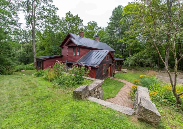 2nd image of 314 Old Mail Rd, Tamworth, NH 03886 | MLS# 5090061