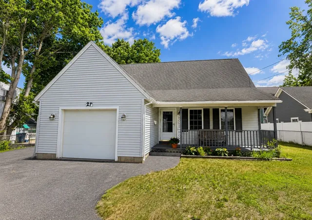 Homes for sale in Concord, NH | 27 Clinton St, Concord, NH 03301 | MLS# 5090062