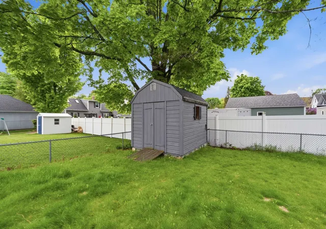 Homes for sale in Concord, NH | 27 Clinton St, Concord, NH 03301 | MLS# 5090062