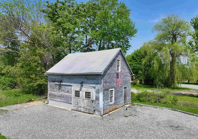 4th image of 16 Silver Lake Rd, Hollis, NH 03049 | MLS# 5090091