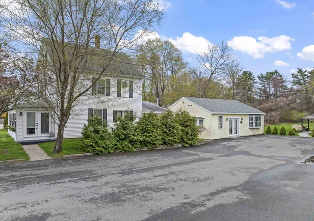 3rd image of 96 Lafayette Rd, Hampton Falls, NH 03844 | MLS# 5090094