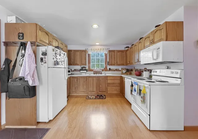 4th image of 347 River Rd, Canaan, VT 05902 | MLS# 5090114