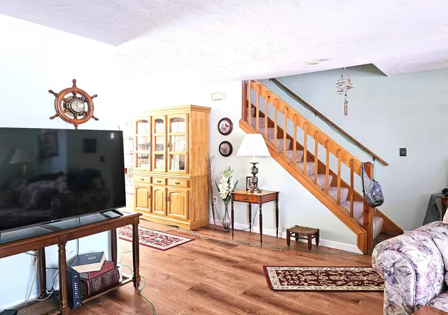 3rd image of 69 Birch Glen Dr #7, Bennington, NH 03442 | MLS# 5090137