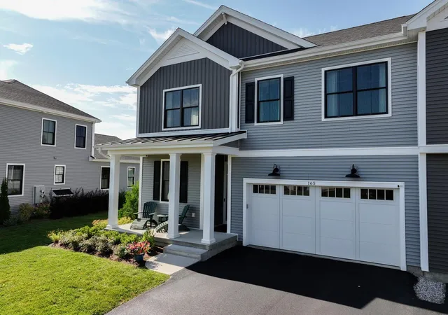 Photo 3 of Townhouse for sale at 165 Willoughby Ln, Shelburne, VT 05492 | MLS# 5090173 | Listing updated on 2026-08-18