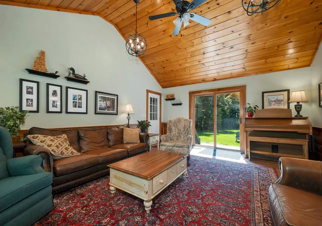 Photo 3 of Single family home for sale at 6 Percy Dr, Wolfeboro, NH 03894 | MLS# 5090215 | Listing updated on 2026-09-01