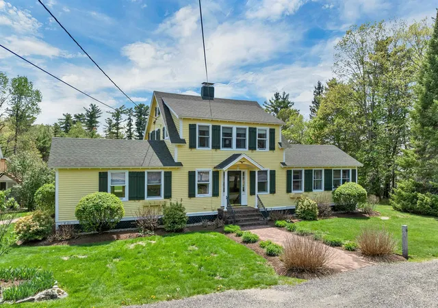 4th image of 456 Governor Wentworth Hwy, Tuftonboro, NH 03816 | MLS# 5090218