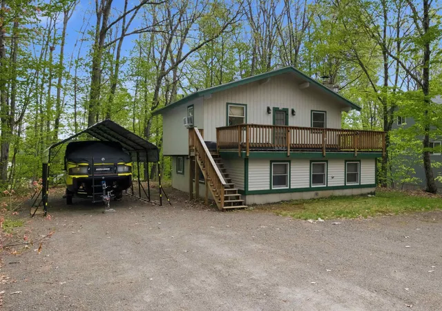 Photo 1 of Single family home for sale at 139 Wintersport St, Moultonborough, NH 03254 | MLS# 5090229 | Listing updated on 2026-07-15