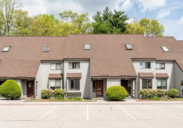 Photo 1 of Sale Pending at 4 Harwich Ct, Merrimack, NH 03054 | MLS# 5090251 | Listing updated on 2026-09-05