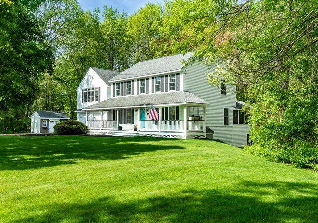 Photo 1 of Single family home for sale at 4 Leary Dr, Litchfield, NH 03052 | MLS# 5090267 | Listing updated on 2026-05-30