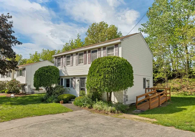 Photo 3 of Sale Pending at 9 Mahogany Dr #106, Nashua, NH 03062 | MLS# 5090319 | Listing updated on 2026-07-24