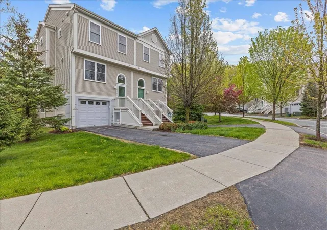 Homes for sale in South Burlington, VT | 47 Finch Ct, South Burlington, VT 05403 | MLS# 5090325