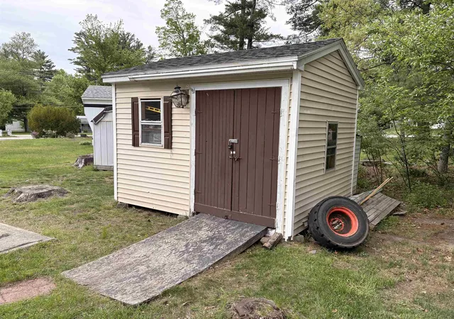 4th image of 11 Gary St, Nashua, NH 03062 | MLS# 5090340