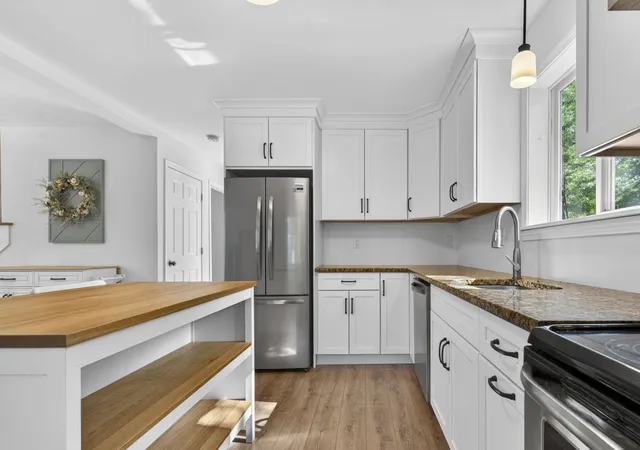 3rd image of 4 Morris St, Peterborough, NH 03458 | MLS# 5090342