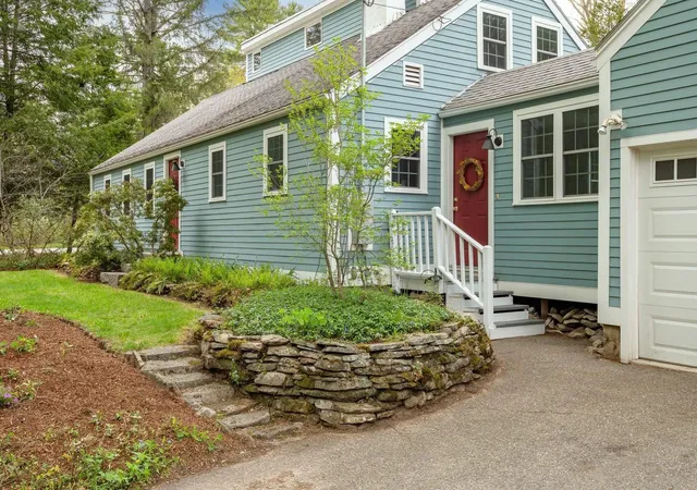 Homes for sale in Durham, NH | 15 Oyster River Rd, Durham, NH 03824 | MLS# 5090427