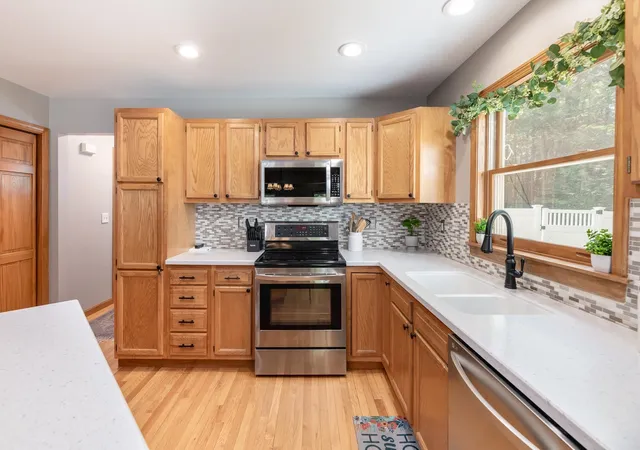 5th image of 131 Hillcrest Dr, Laconia, NH 03246 | MLS# 5090472