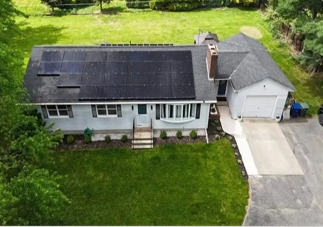 1st image of 412 West St, Leominster, MA 01453 | MLS# 5090474