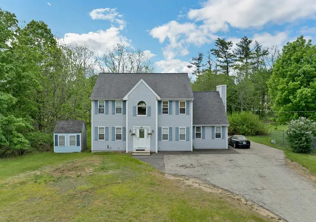 Photo 3 of Single family home for sale at 12 Chester Rd, Derry, NH 03038 | MLS# 5090477 | Listing updated on 2026-06-20