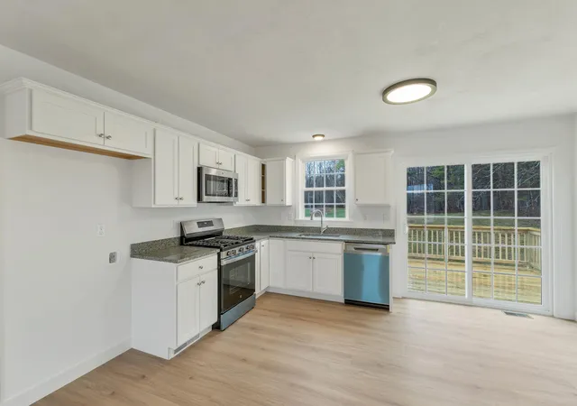 Photo 3 of Single family home for sale at 12 Piper St, Franklin, NH 03235 | MLS# 5090513 | Listing updated on 2026-10-02