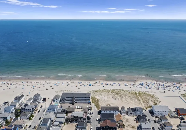 1st image of 14 Atlantic Ave #8, Hampton, NH 03842 | MLS# 5090520