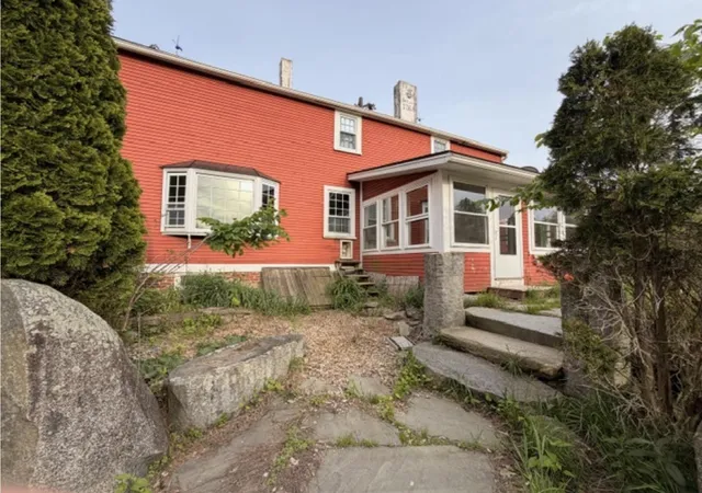Photo 2 of Single family home for sale at 217 Portsmouth Ave, Stratham, NH 03885 | MLS# 5090577 | Listing updated on 2026-06-03