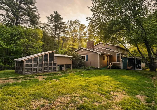 Homes for sale in Claremont, NH | 50 Cat Hole Rd, Claremont, NH 03743 | MLS# 5090587
