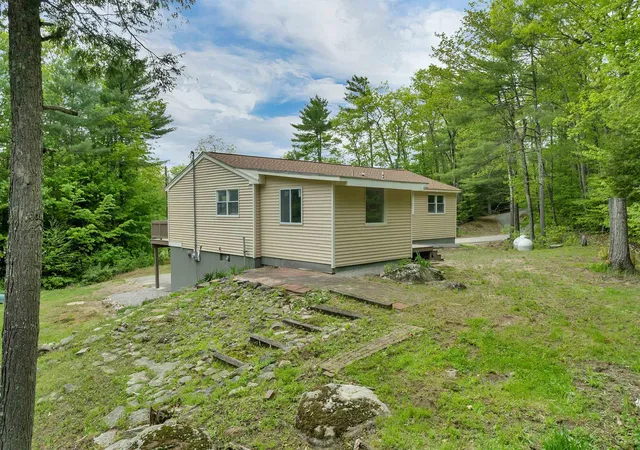 Homes for sale in Webster, NH | 34 Hollings Rd, Webster, NH 03303 | MLS# 5090595
