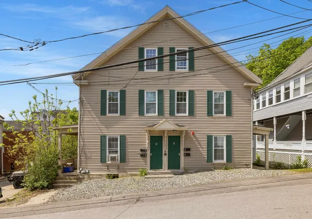 3rd image of 9 Central St, Newmarket, NH 03857 | MLS# 5090734