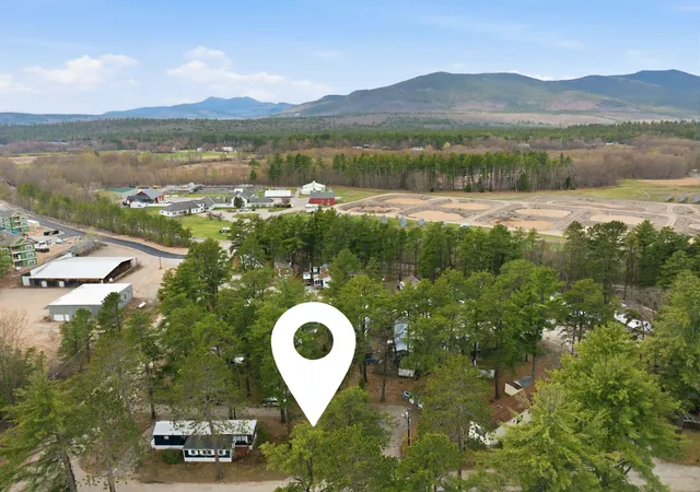 Photo 4 of Manufactured home for sale at 14 Raven Ln, North Conway, NH 03860 | MLS# 5090784 | Listing updated on 2026-09-08