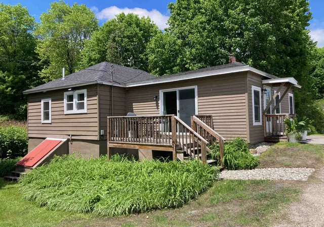 Homes for sale in Plymouth, NH | 20 Daniel Webster Hwy, Plymouth, NH 03264 | MLS# 5090823