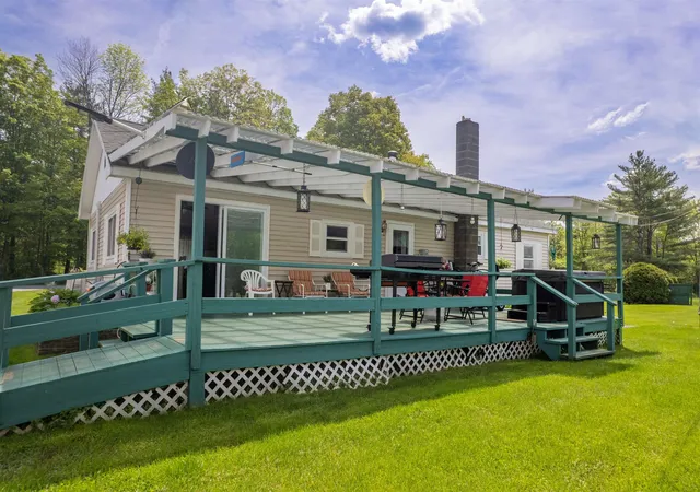 Homes for sale in Manchester, VT | 233 Squires Rd, Manchester, VT 05255 | MLS# 5090840