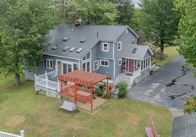 2nd image of 140 Mountain View Rd, Deerfield, NH 03037 | MLS# 5090845