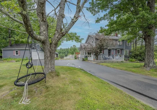 Photo 4 of Sale Pending at 140 Mountain View Rd, Deerfield, NH 03037 | MLS# 5090845 | Listing updated on 2026-08-27