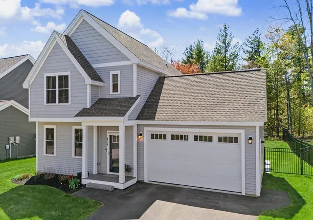 3rd image of 165 Shore Dr, Nashua, NH 03062 | MLS# 5090850