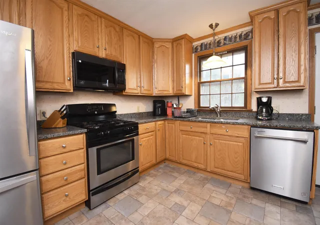 2nd image of 95 Seminary Street Ext, Middlebury, VT 05753 | MLS# 5090864