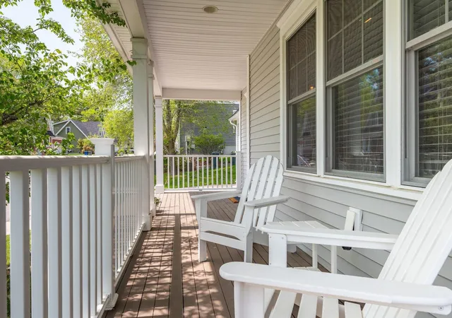 Photo 3 of Single family home for sale at 28 Laurel Ct, Portsmouth, NH 03801 | MLS# 5090893 | Listing updated on 2026-06-01