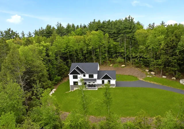 41st image of 8 Arrowwood Rd, New Boston, NH 03070 | MLS# 5090987
