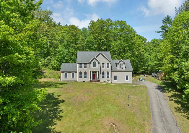 Homes for sale in Barrington, NH | 8 Stone Farm Rd, Barrington, NH 03825 | MLS# 5090993