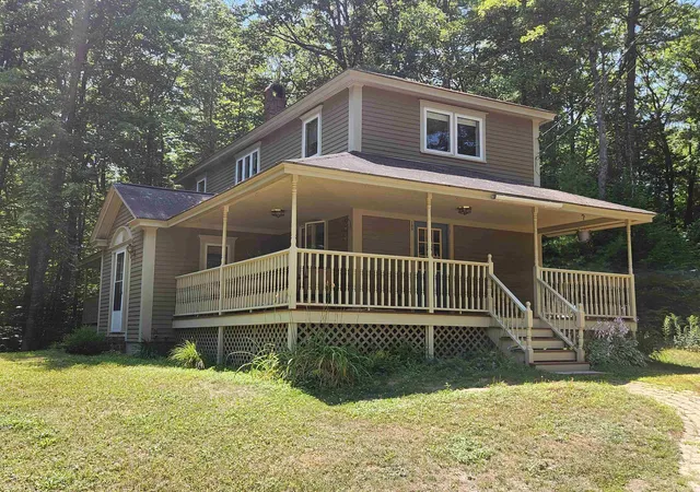 Photo 2 of Single family home for sale at 100 Colonial Cir, Harrison, ME 04040 | MLS# 5090997 | Listing updated on 2026-07-30