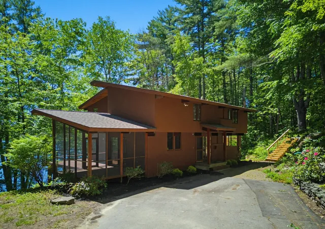 Photo 2 of Single family home for sale at 18 Treehouse Wy, Barrington, NH 03825 | MLS# 5091019 | Listing updated on 2026-06-12
