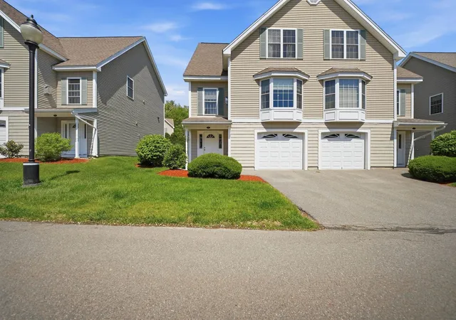 Photo 3 of Townhouse for sale at 5 Monarch Ct #A, Hudson, NH 03051 | MLS# 5091055 | Listing updated on 2026-05-30