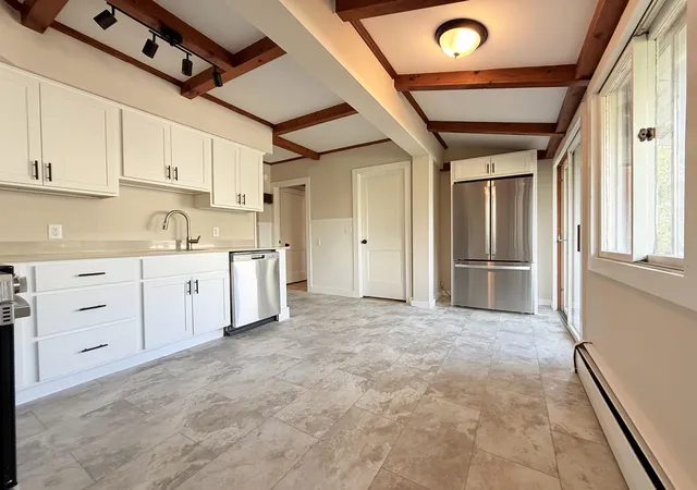 Photo 3 of Single family home for sale at 426 Milford St, Manchester, NH 03102 | MLS# 5091059 | Listing updated on 2026-09-16