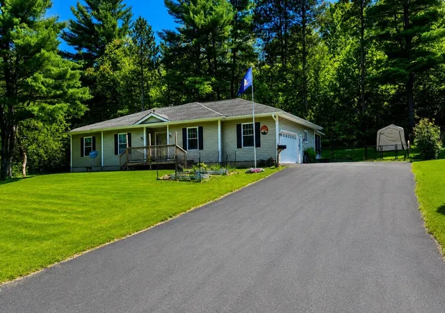 42nd image of 69 Edgewood Dr, Newport City, VT 05855 | MLS# 5091079