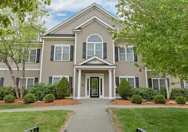 1st image of 17 Roundabout Wy #5, Manchester, NH 03102 | MLS# 5091120