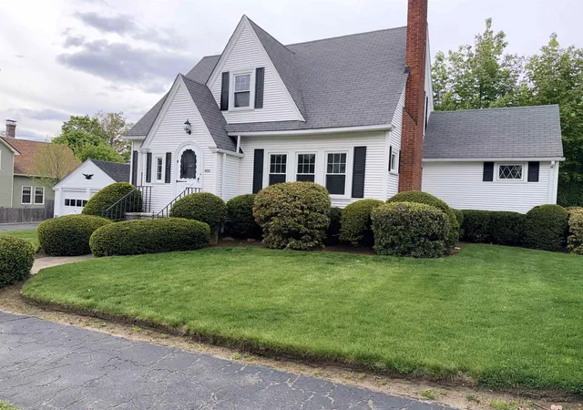 3rd image of 406 E High St, Manchester, NH 03104 | MLS# 5091127